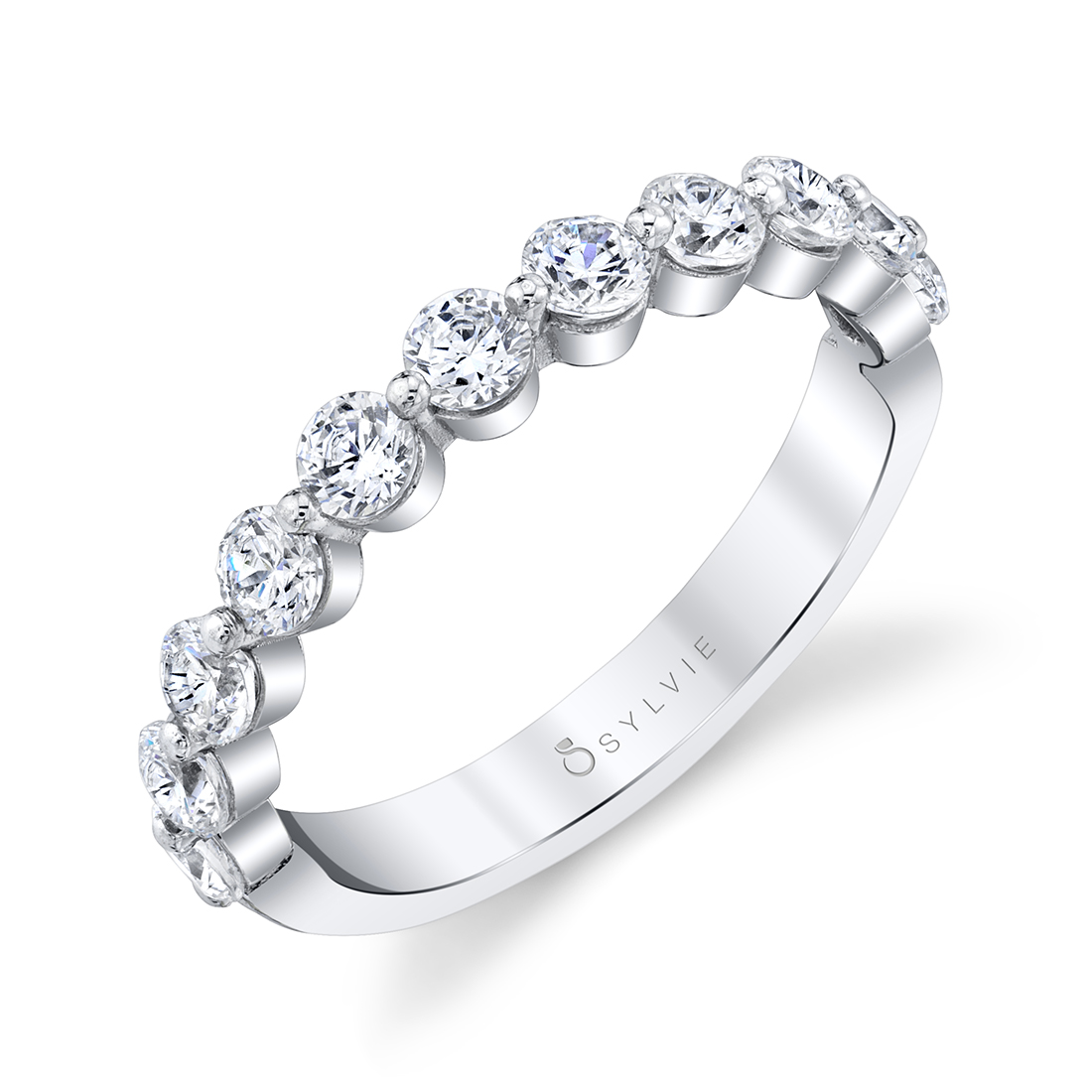Classic Single Prong Diamond Band